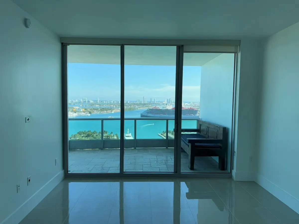 Undetermined at 900 Biscayne Boulevard 2807, Miami