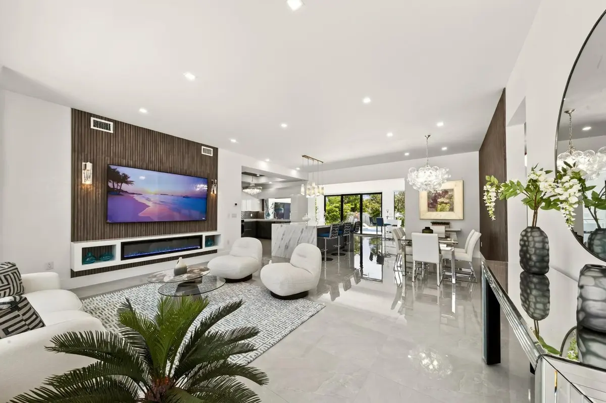027-077-LivingDining Room-1500x1000 at 3933 Washington Street, Hollywood