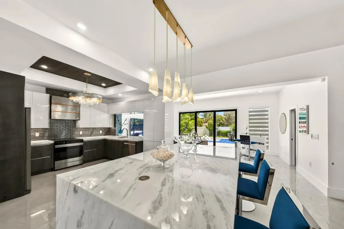 045-043-KitchenEating Area-1500x999 at 3933 Washington Street, Hollywood