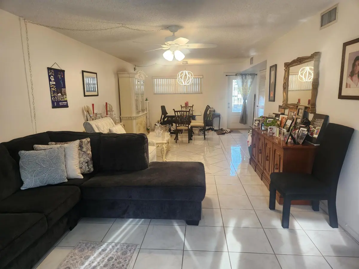 20260719_181041 at 811 S Hollybrook Drive 206, Pembroke Pines