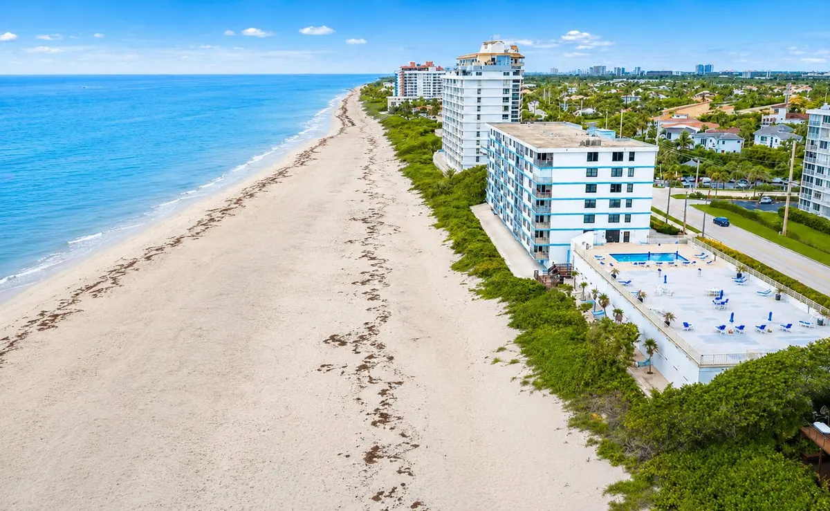 B81E5958-8B45-4022-B640-02670D4BB0EC at 900 Ocean Drive 202, Juno Beach