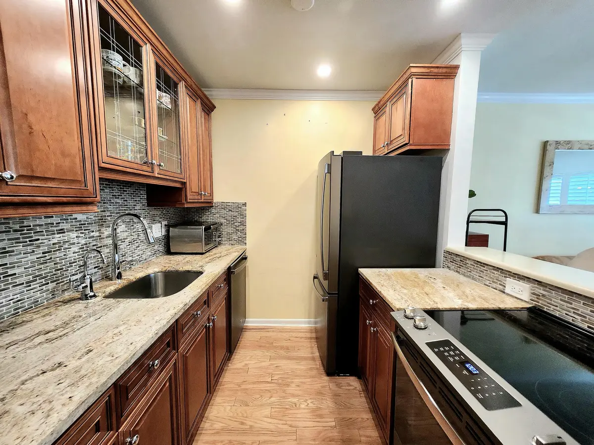 UPDATED KITCHEN at 1001 NE 8th Avenue 212, Delray Beach
