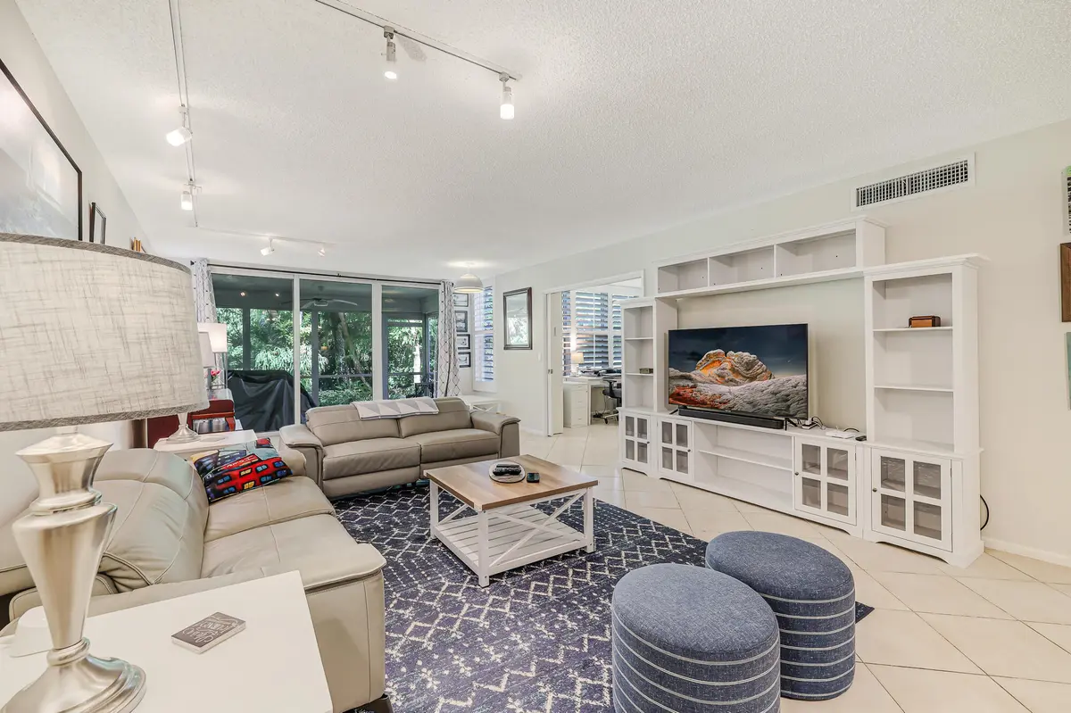 933 Cypress Grove Dr #103-10 at 933 Cypress Grove Drive 103, Pompano Beach