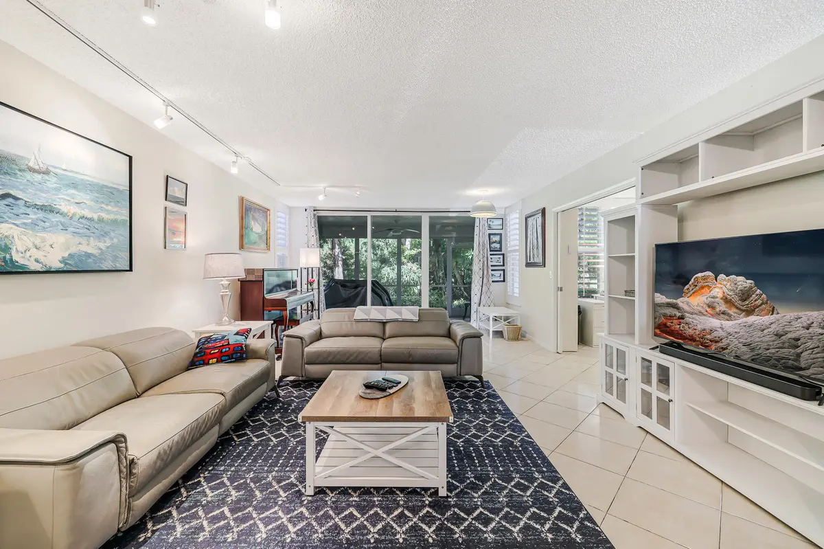 933 Cypress Grove Dr #103-11 at 933 Cypress Grove Drive 103, Pompano Beach