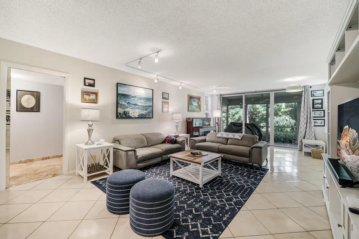 933 Cypress Grove Dr #103-12 at 933 Cypress Grove Drive 103, Pompano Beach