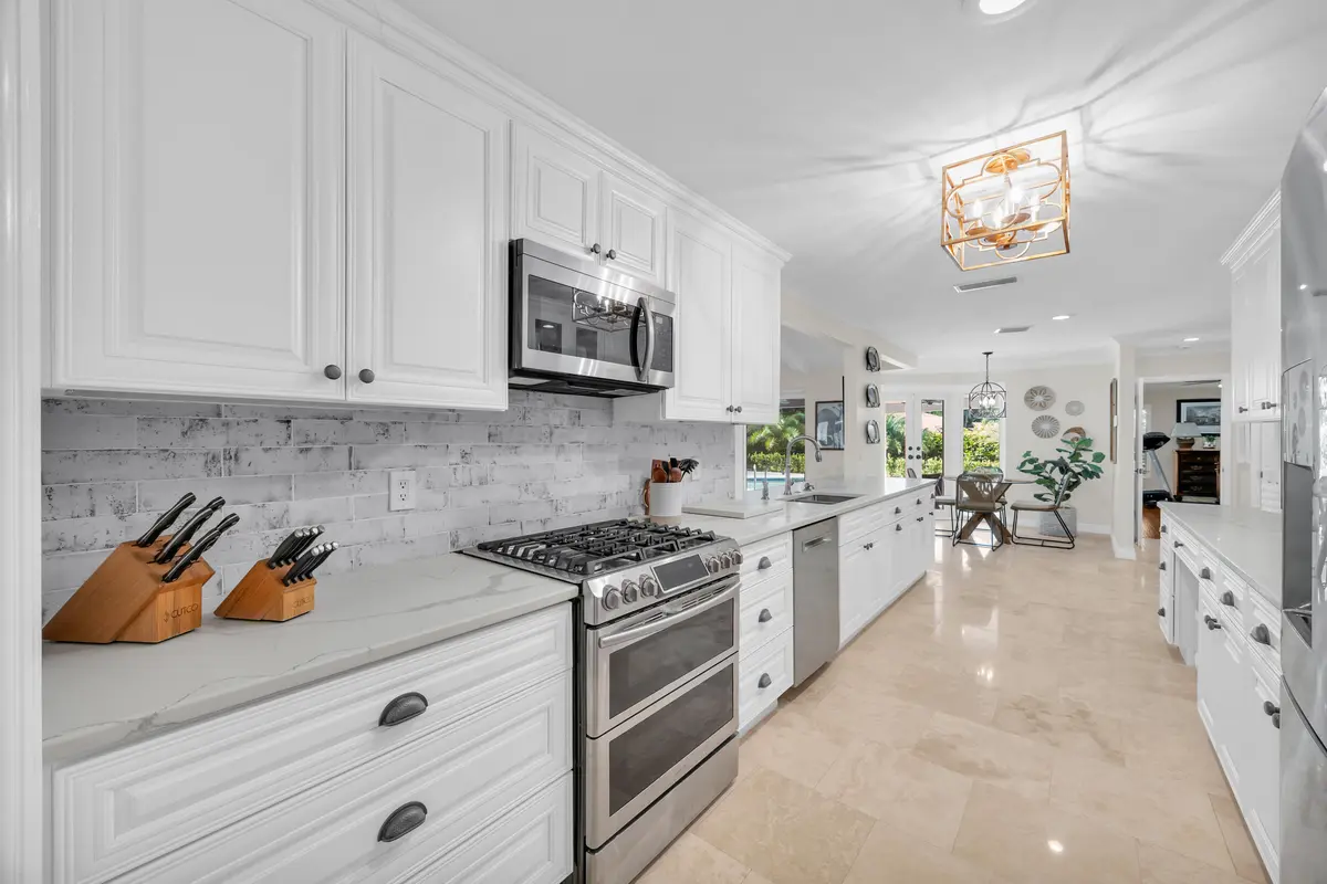 11_8p3a3914 at 10410 SE Banyan Way, Tequesta