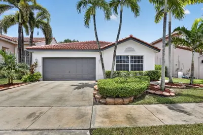 1371 SW 181ST Avenue, Pembroke Pines – sold