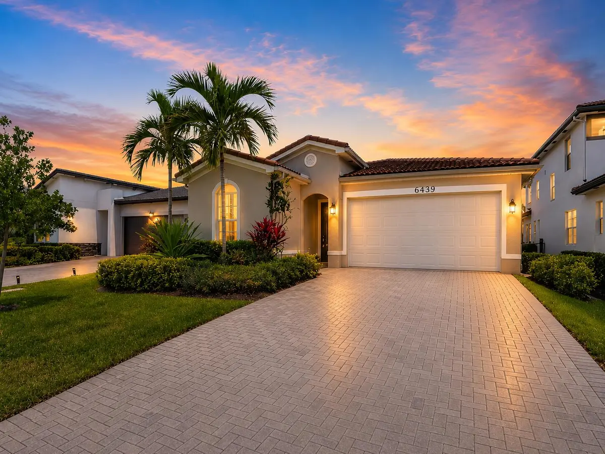 Fox Ext Front at 6439 Trails Of Foxford Court, West Palm Beach