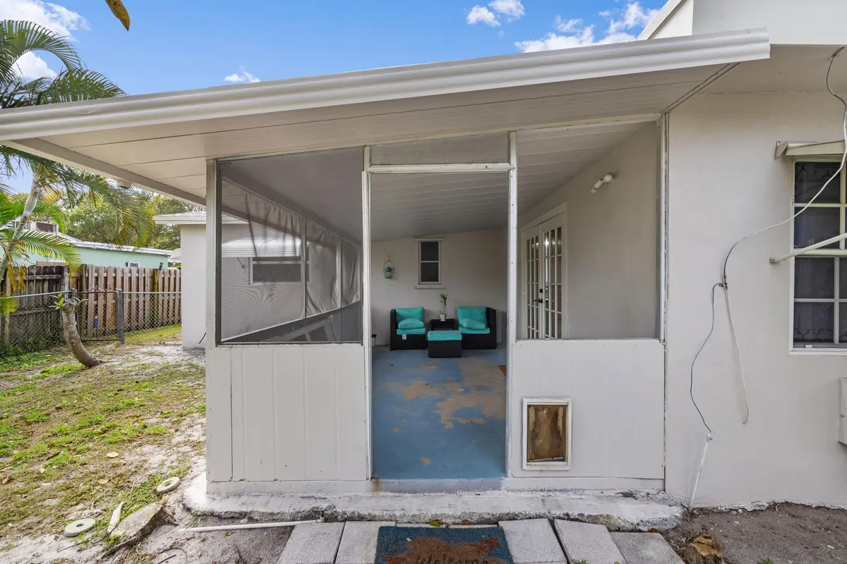 _H8A6408 at 336 S CHILLINGWORTH Drive, West Palm Beach