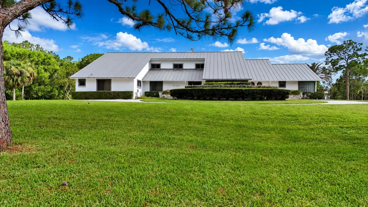 front at 3120 SE Downwinds Road, Jupiter