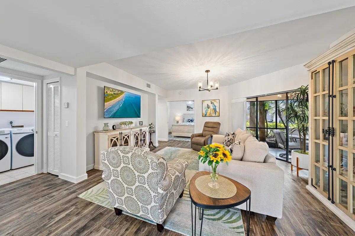 111 Waterview Dr-14 at 111 Waterview Drive 1110, Palm Beach Gardens