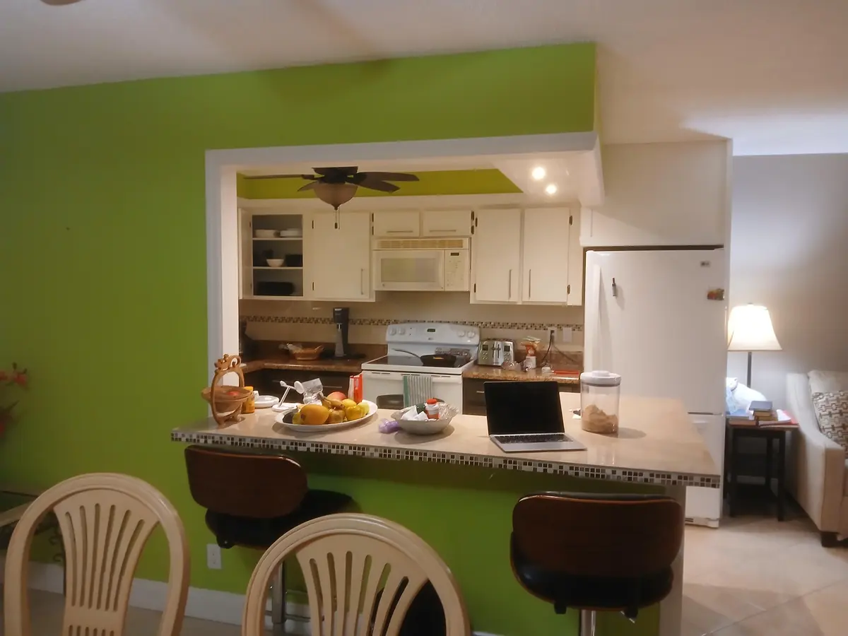 Serving Area at 2638 GATELY Drive 59, West Palm Beach