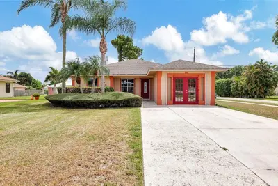 5753 SE MERCEDES Avenue, Stuart – Efficiency for rent