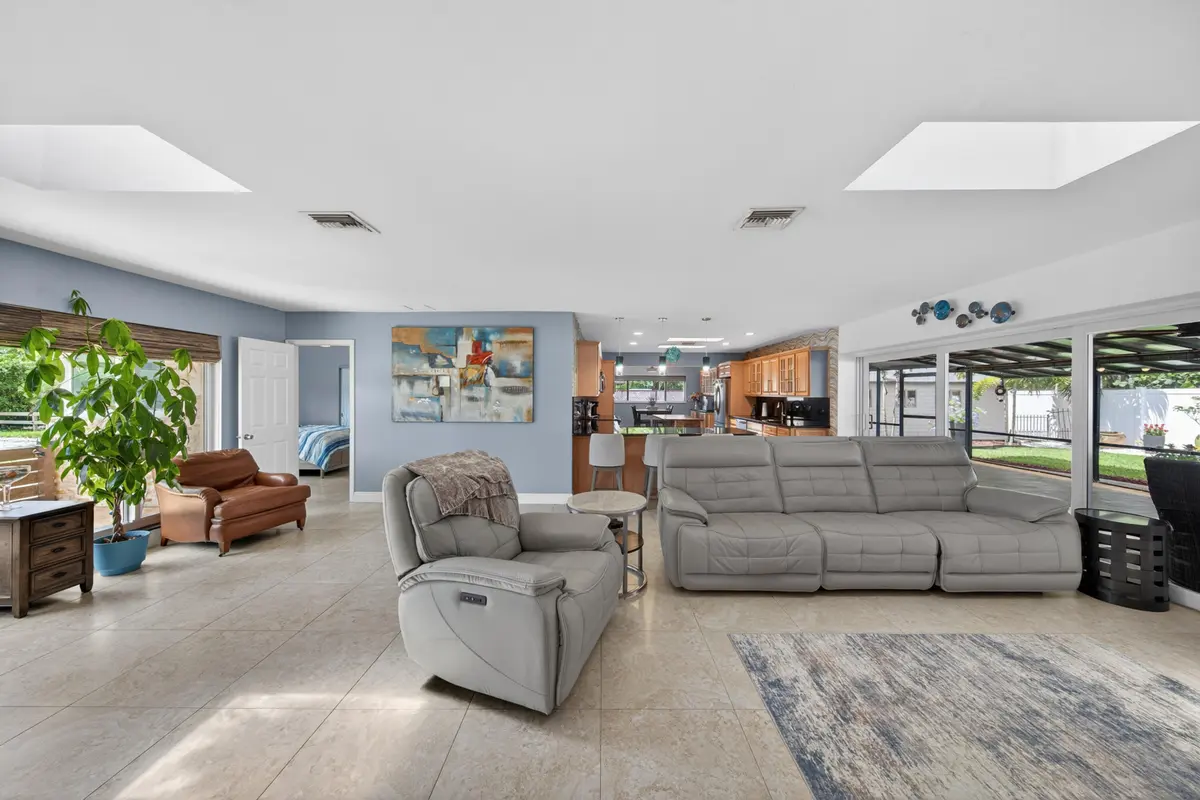 LivingRoom3 at 1571 SE 24TH Avenue, Pompano Beach