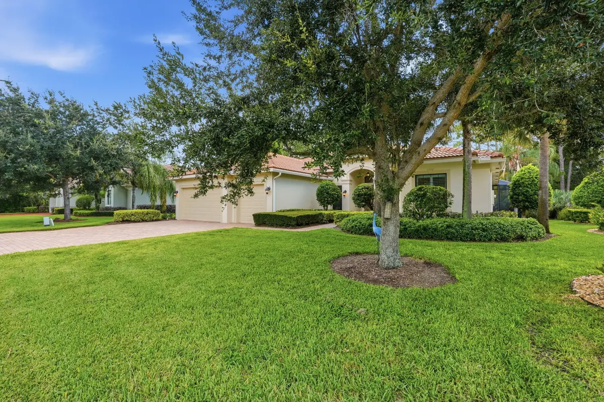 61-web-or-mls-2553_NW_Crystal_Lake_Dr_06 at 2553 NW CRYSTAL LAKE Drive, Jensen Beach
