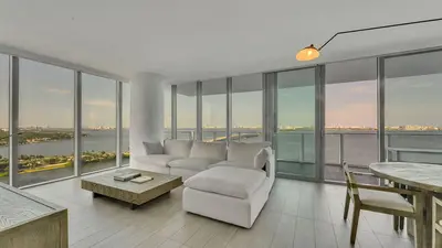 3131 NE 7th Avenue 2206, Miami – sold