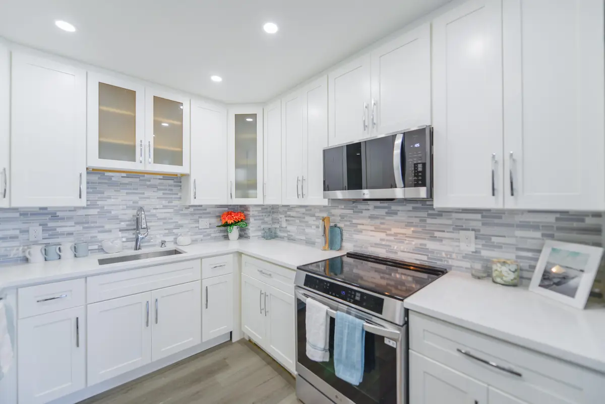 10 Kitchen 1 at 1985 S Ocean Drive 8p, Hallandale Beach