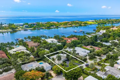 1386 S Atlantic Drive, Lantana – Single Family Residence for rent