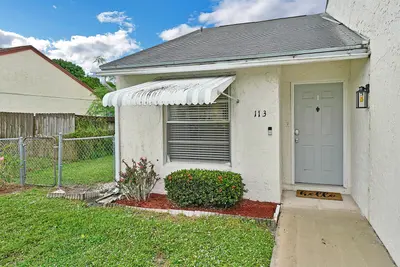 113 PINEWOOD Court, Jupiter – sold