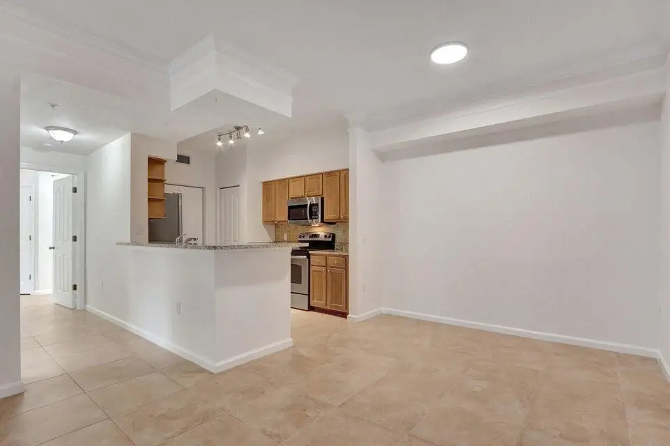 7101 KITCHEN DINING at 7101 MYRTLEWOOD Circle, Palm Beach Gardens