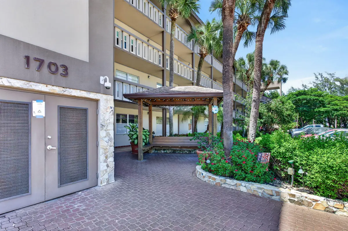 2-web-or-mls-001L0652 at 1703 Andros Isle N3, Coconut Creek