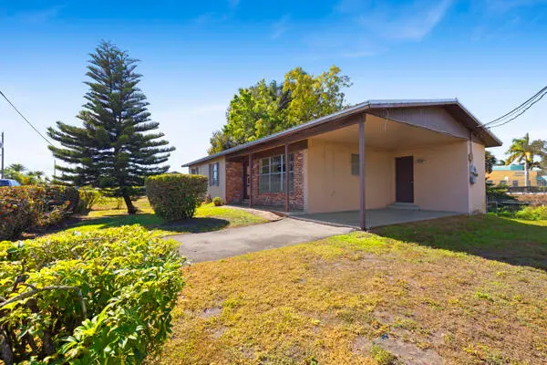 Front Exterior at 110 SW 12TH Avenue, South Bay