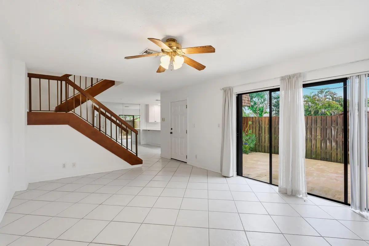 7-web-or-mls-002_0E2A6100 at 2625 SE 5TH Circle, Boynton Beach