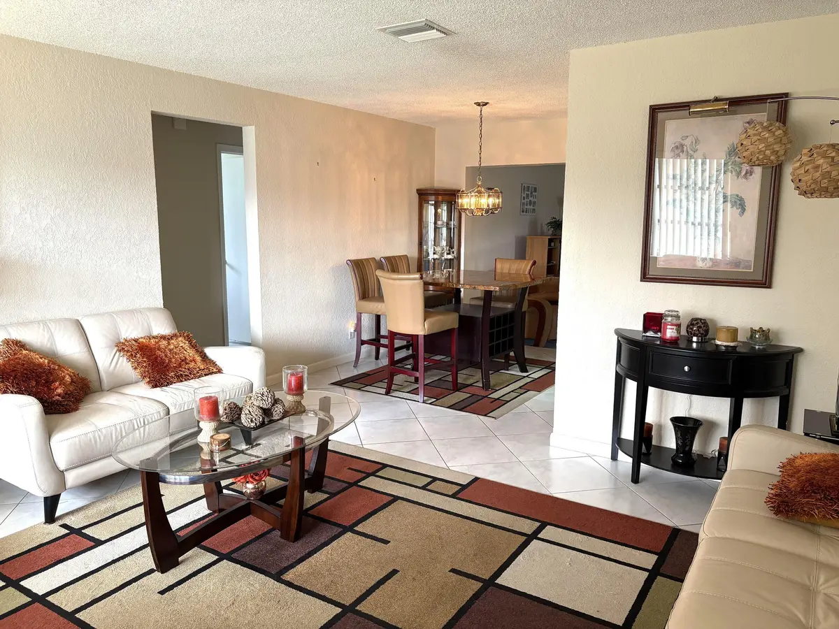 5403 living room at 5403 NW 27th Way, Fort Lauderdale