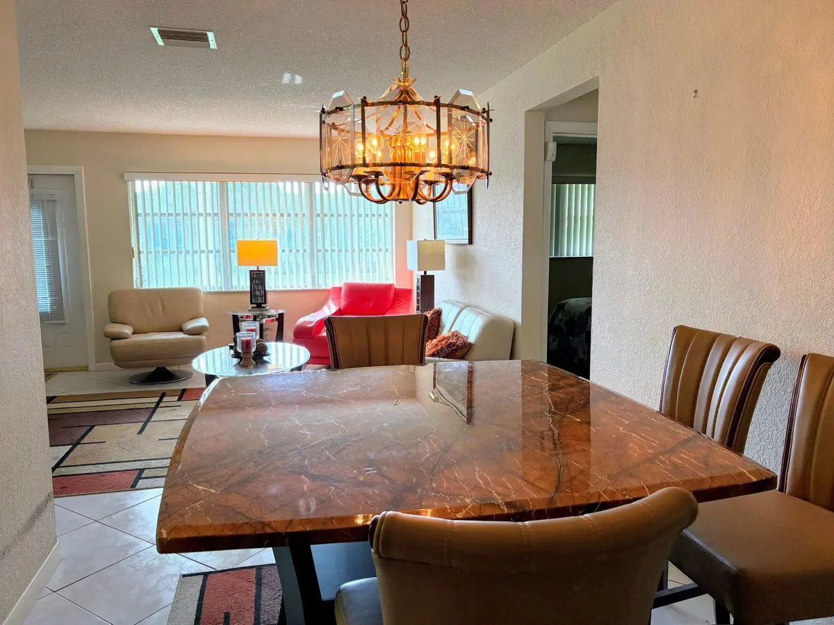 5403 dining room at 5403 NW 27th Way, Fort Lauderdale