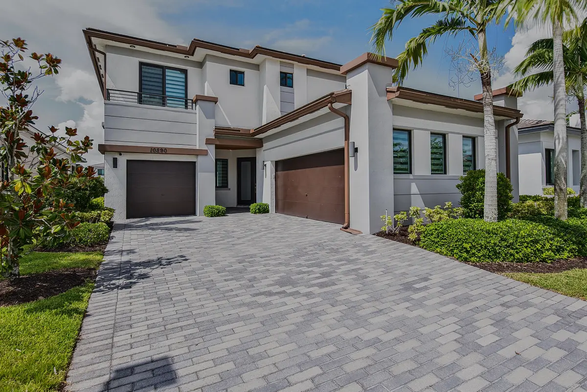 Front at 10890 Windward Street, Parkland