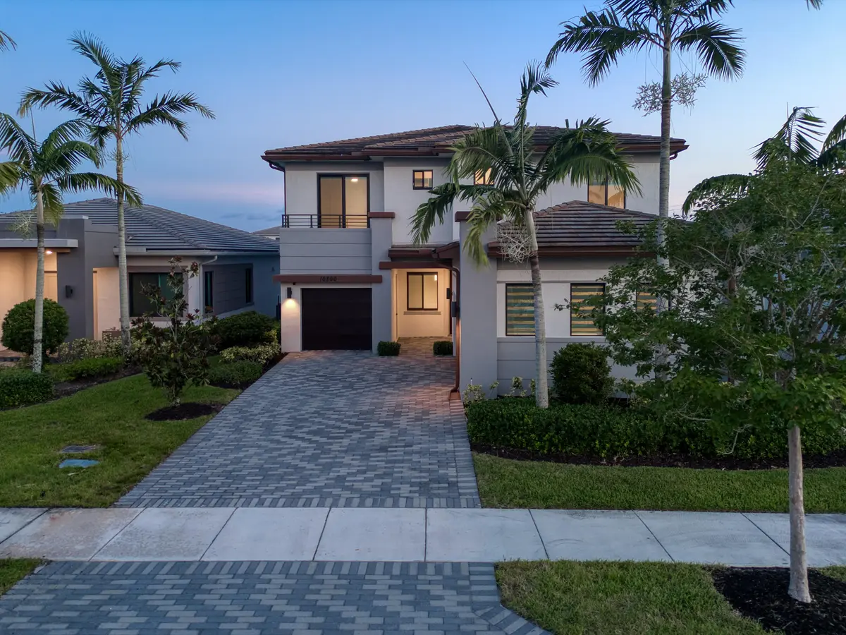 Twilight at 10890 Windward Street, Parkland