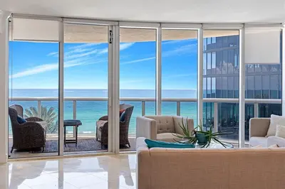 17201 COLLINS Avenue 805, Sunny Isles Beach – Condominium for rent