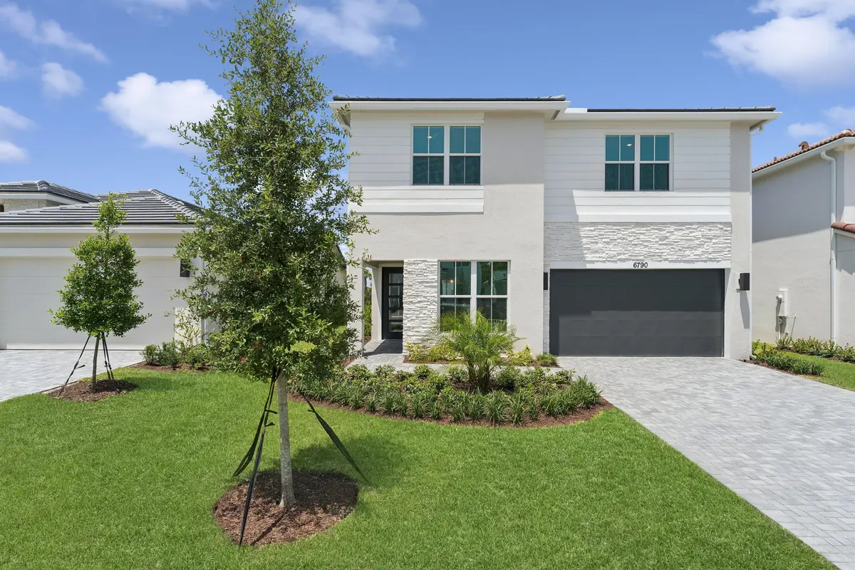 Rhodes II at 6790 SE Lost Pine Drive 29, Stuart