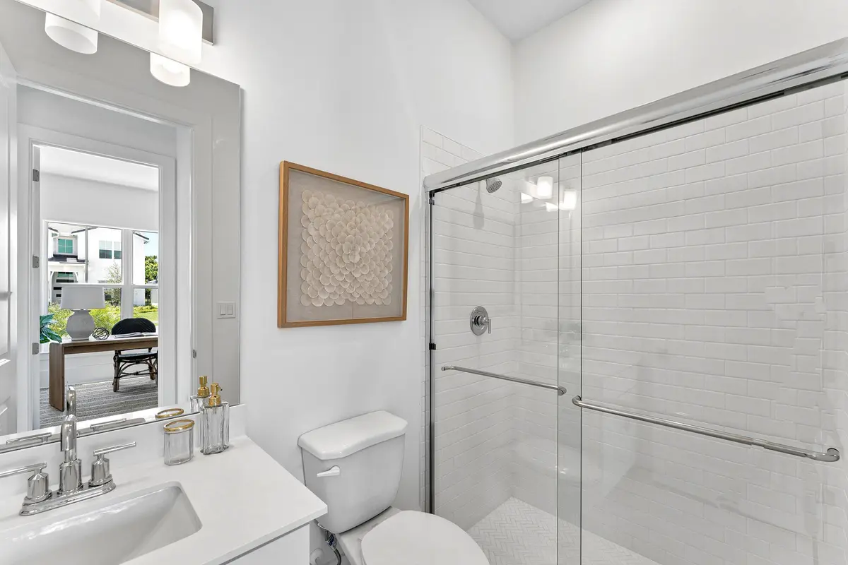 Extra Suite Bath at 6790 SE Lost Pine Drive 29, Stuart