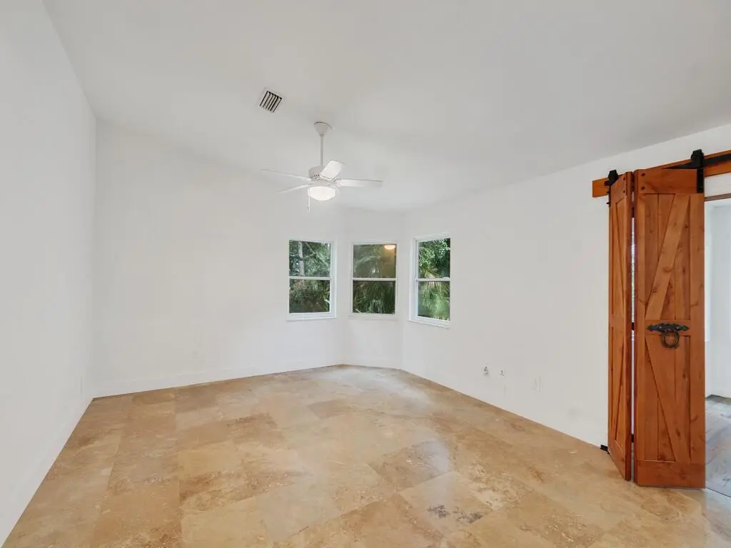 Living room at 722 Wentworth Street, Sebastian