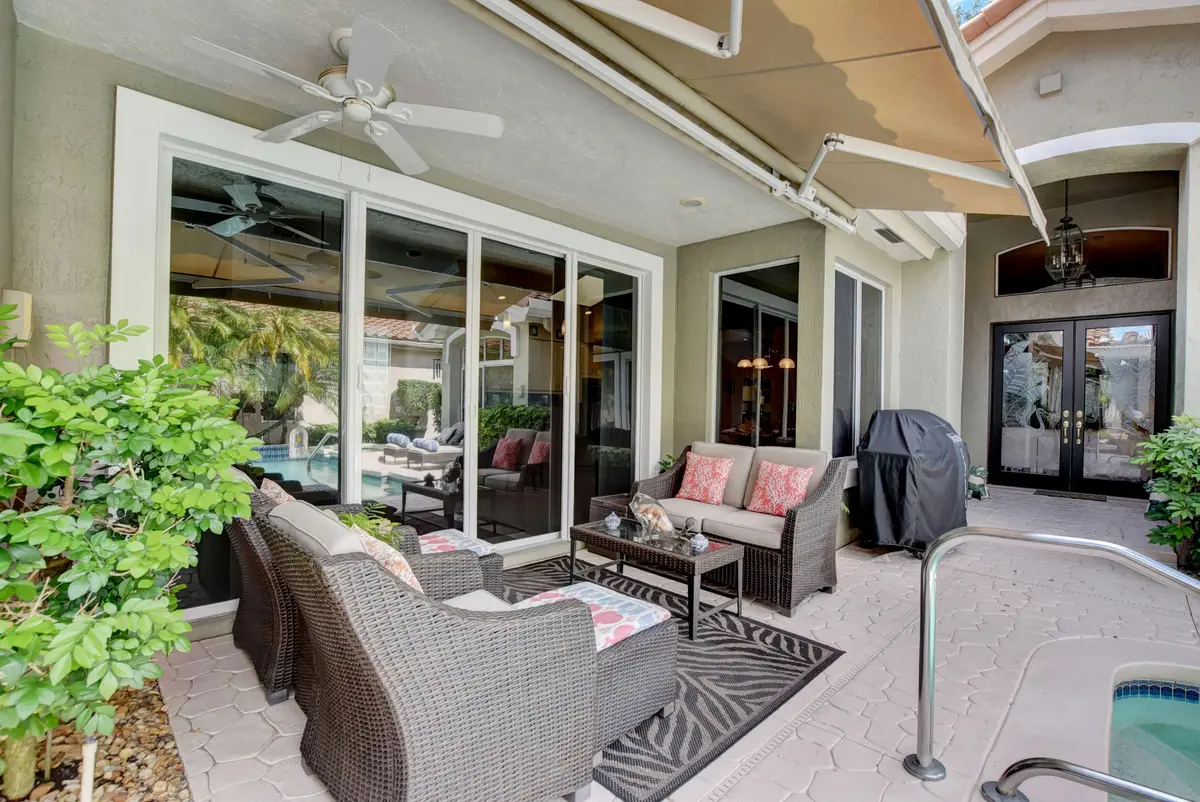 Courtyard Seating at 6342 NW 23rd Street, Boca Raton