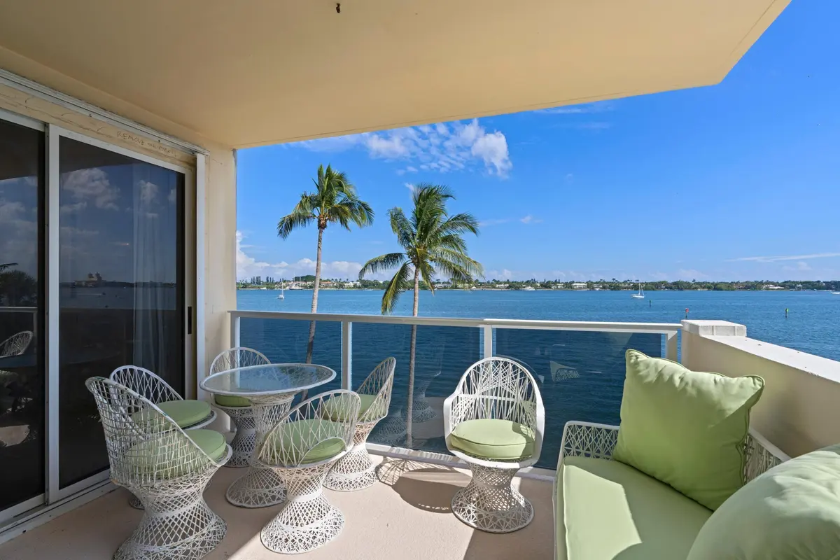DSC06806.jpg-SMALL at 2800 N FLAGLER Drive 404, West Palm Beach