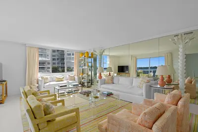 2800 N FLAGLER Drive 404, West Palm Beach – Condominium for rent