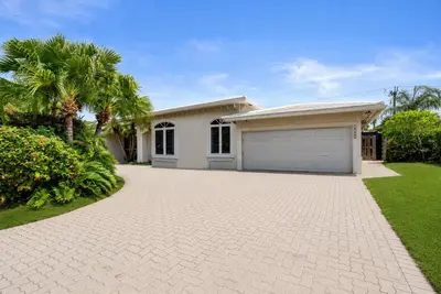 2756 NE 35th Street, Fort Lauderdale – Single Family Residence for sale