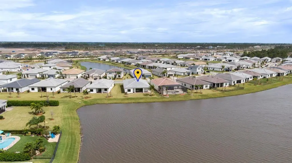 cour5 at 818 SE COURANCES Drive, Port St. Lucie