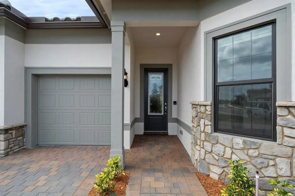 cour8 at 818 SE COURANCES Drive, Port St. Lucie