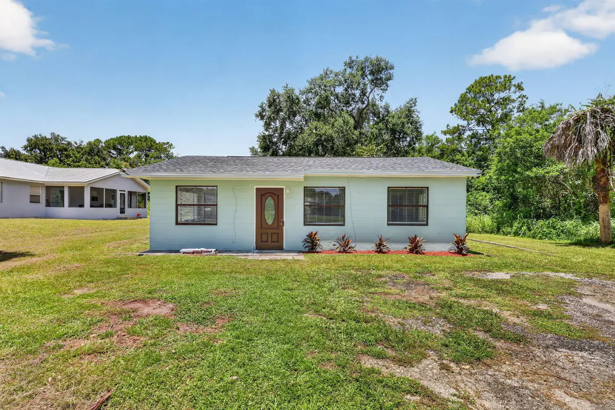 1-web-or-mls-7R7A4856 at 2205 N 44TH Street, Fort Pierce