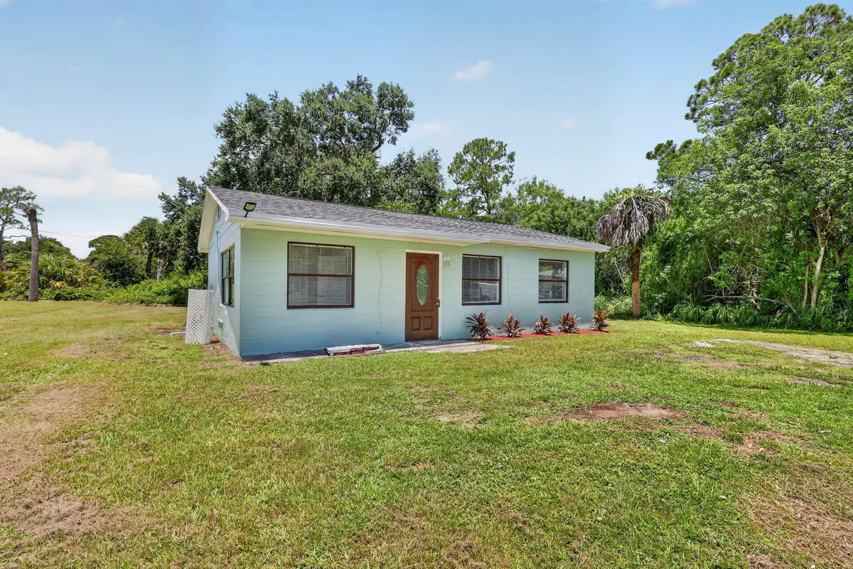 3-web-or-mls-7R7A4866 at 2205 N 44TH Street, Fort Pierce
