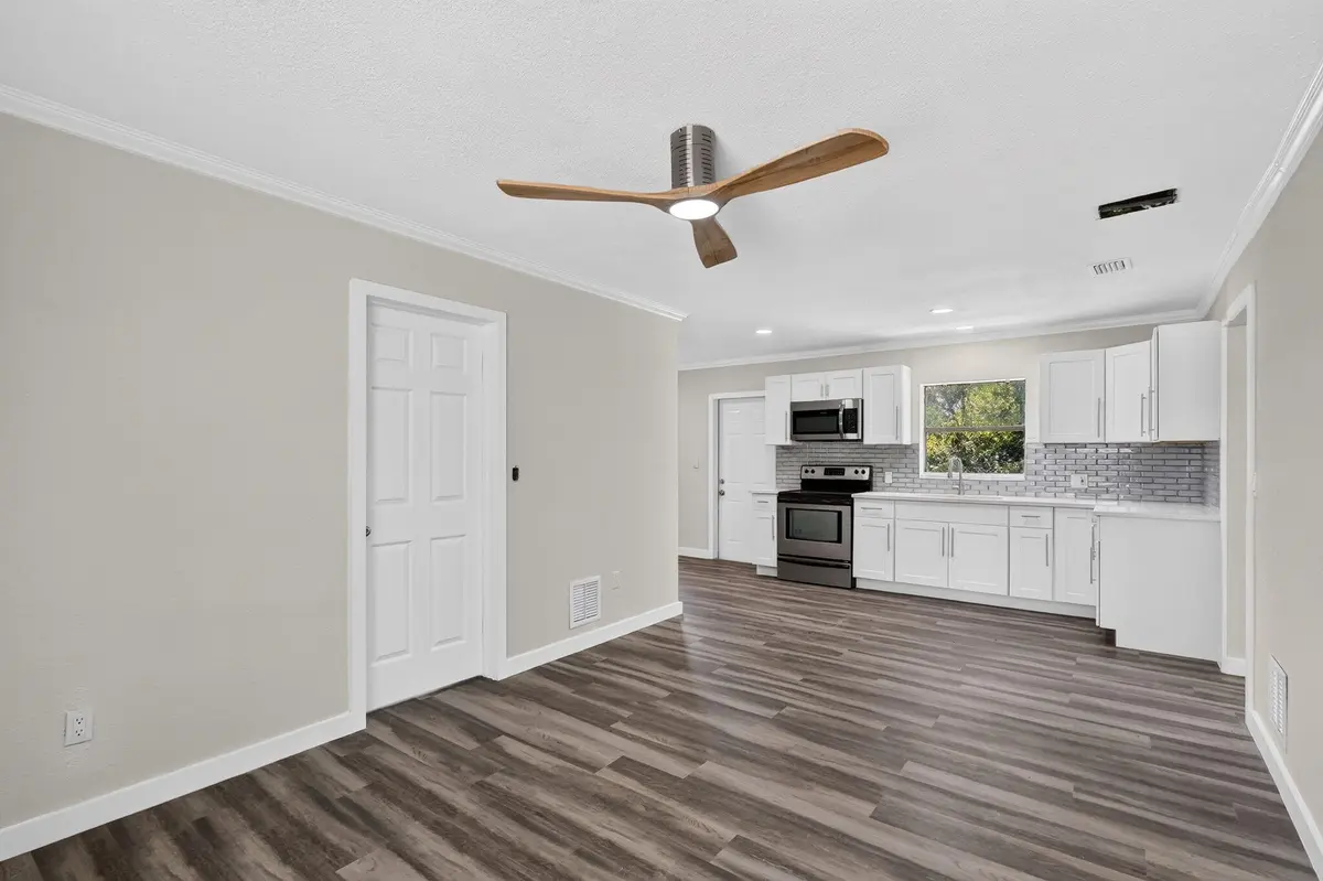 6-web-or-mls-7R7A4911 at 2205 N 44TH Street, Fort Pierce