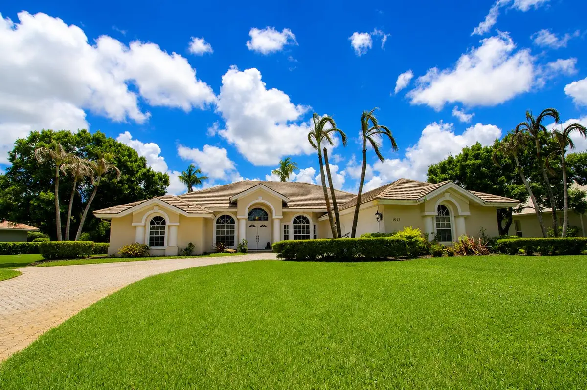 Front at 1542 SW JASMINE Trace, Palm City