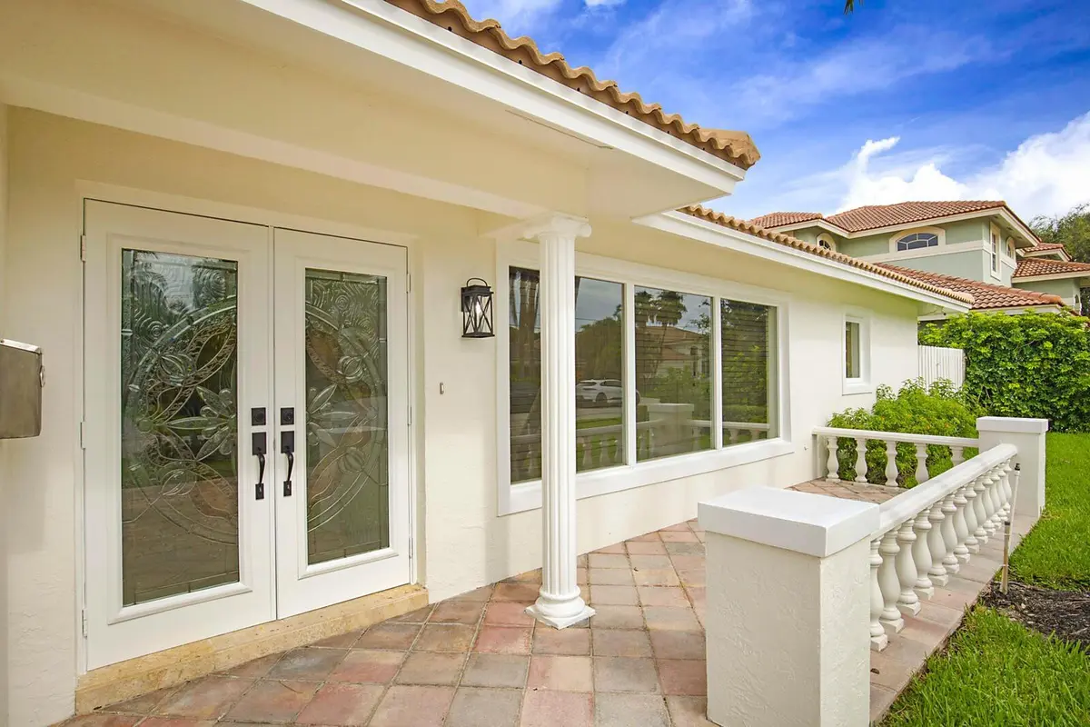 Photo 4 at 5110 NE 30th Avenue, Lighthouse Point