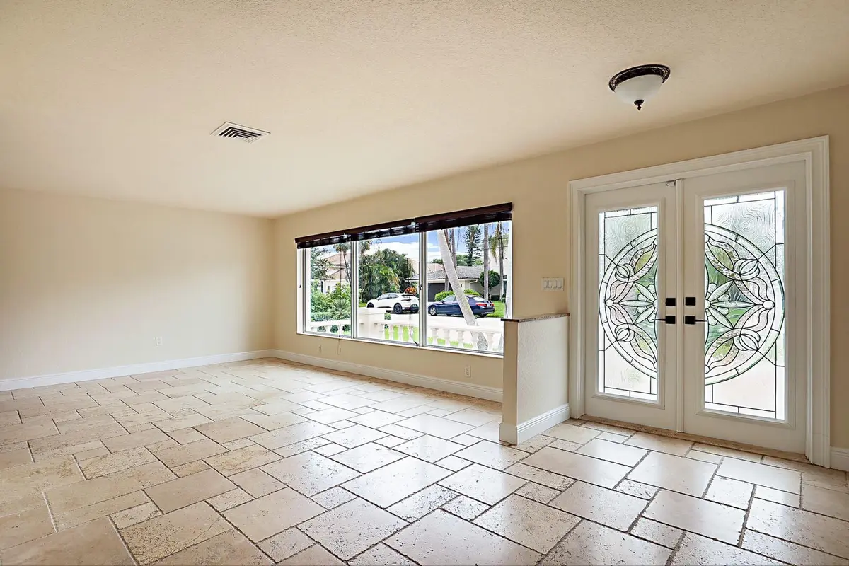 Photo 7 at 5110 NE 30th Avenue, Lighthouse Point