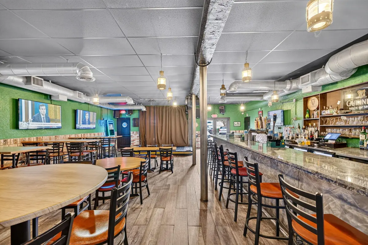 7-web-or-mls-699A2246 at 3045 N Federal Highway 32, Fort Lauderdale