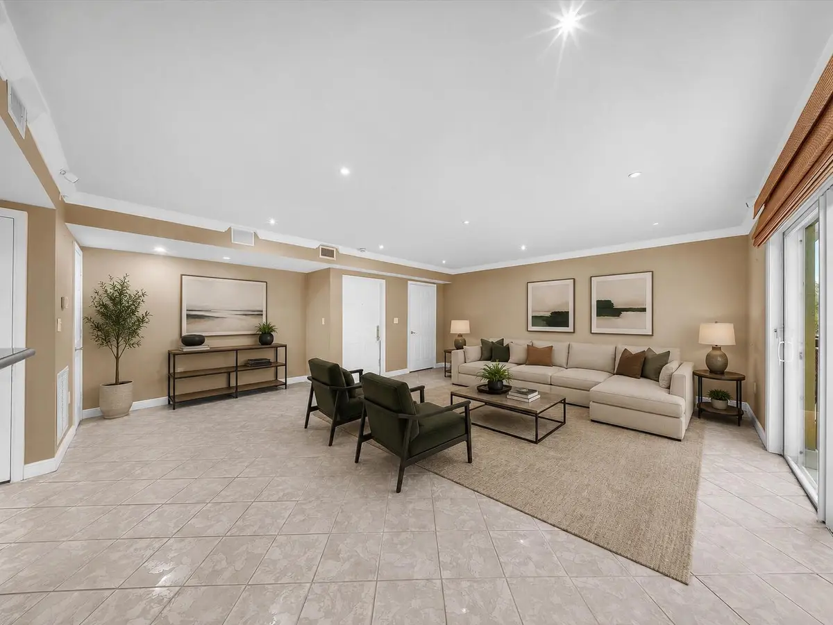 Virtually staged at 1111 E Las Olas Boulevard 308, Fort Lauderdale