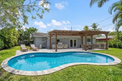 4461 NE 19th Avenue, Oakland Park – Single Family Residence for sale